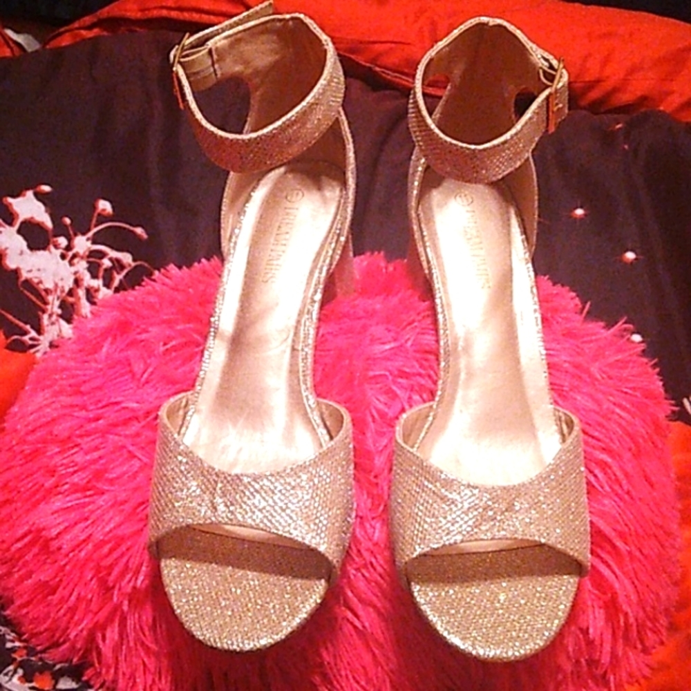 Sparkly gold heels